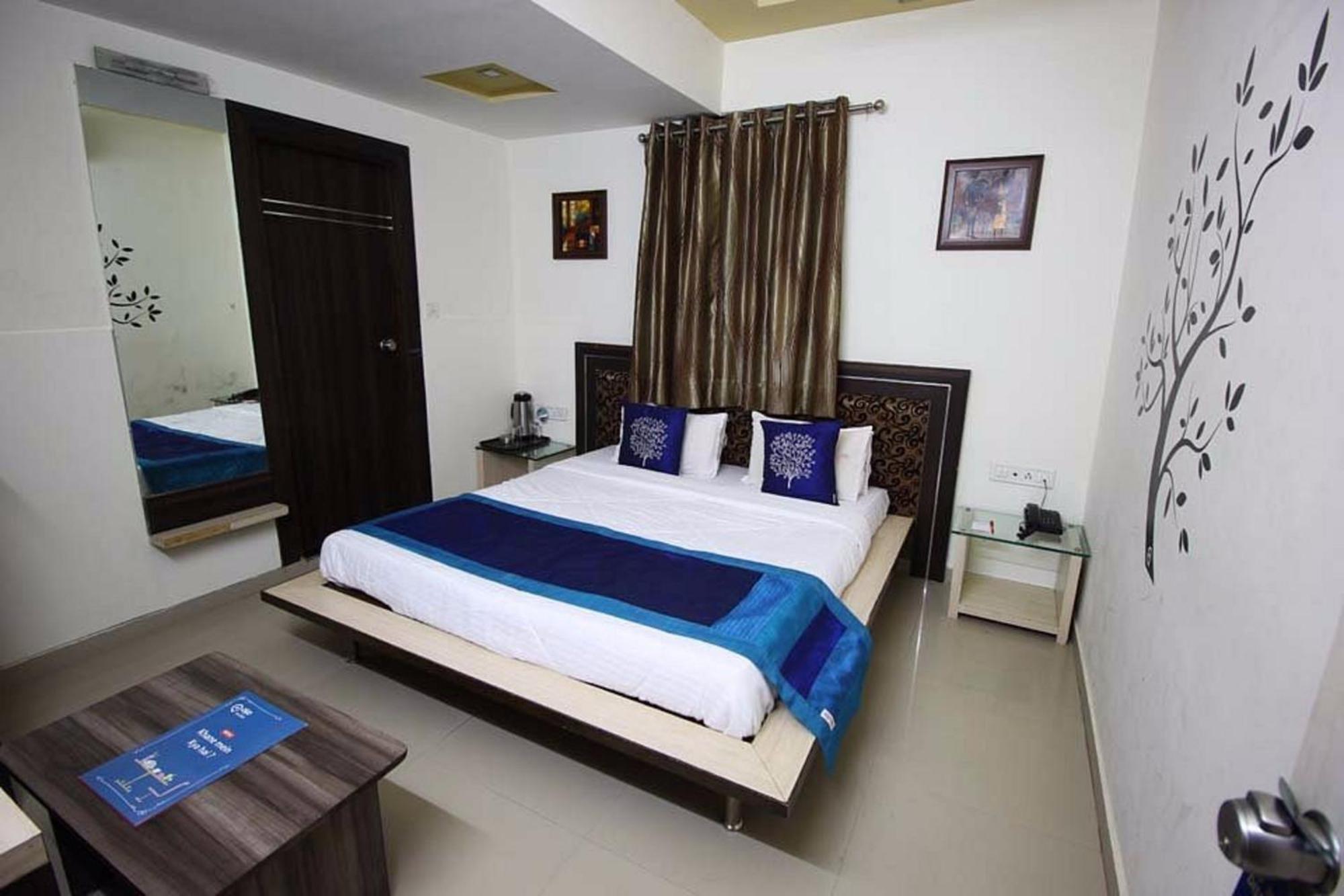 Hotel The Grand Pritam Gandhinagar Dış mekan fotoğraf