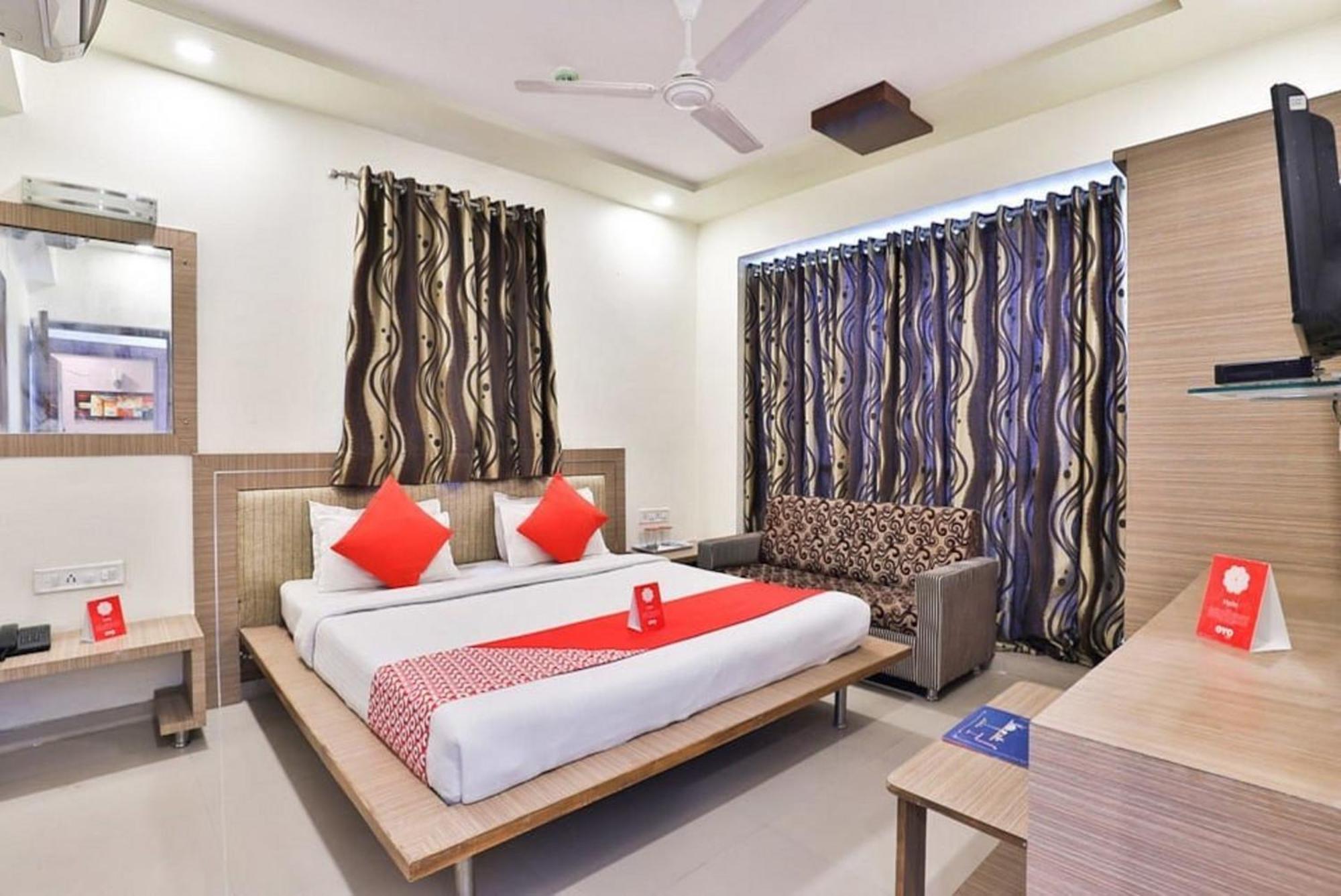 Hotel The Grand Pritam Gandhinagar Dış mekan fotoğraf