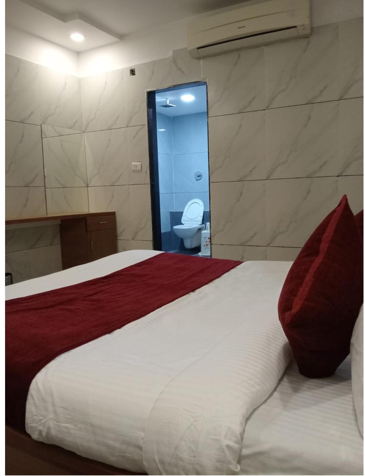 Hotel The Grand Pritam Gandhinagar Dış mekan fotoğraf