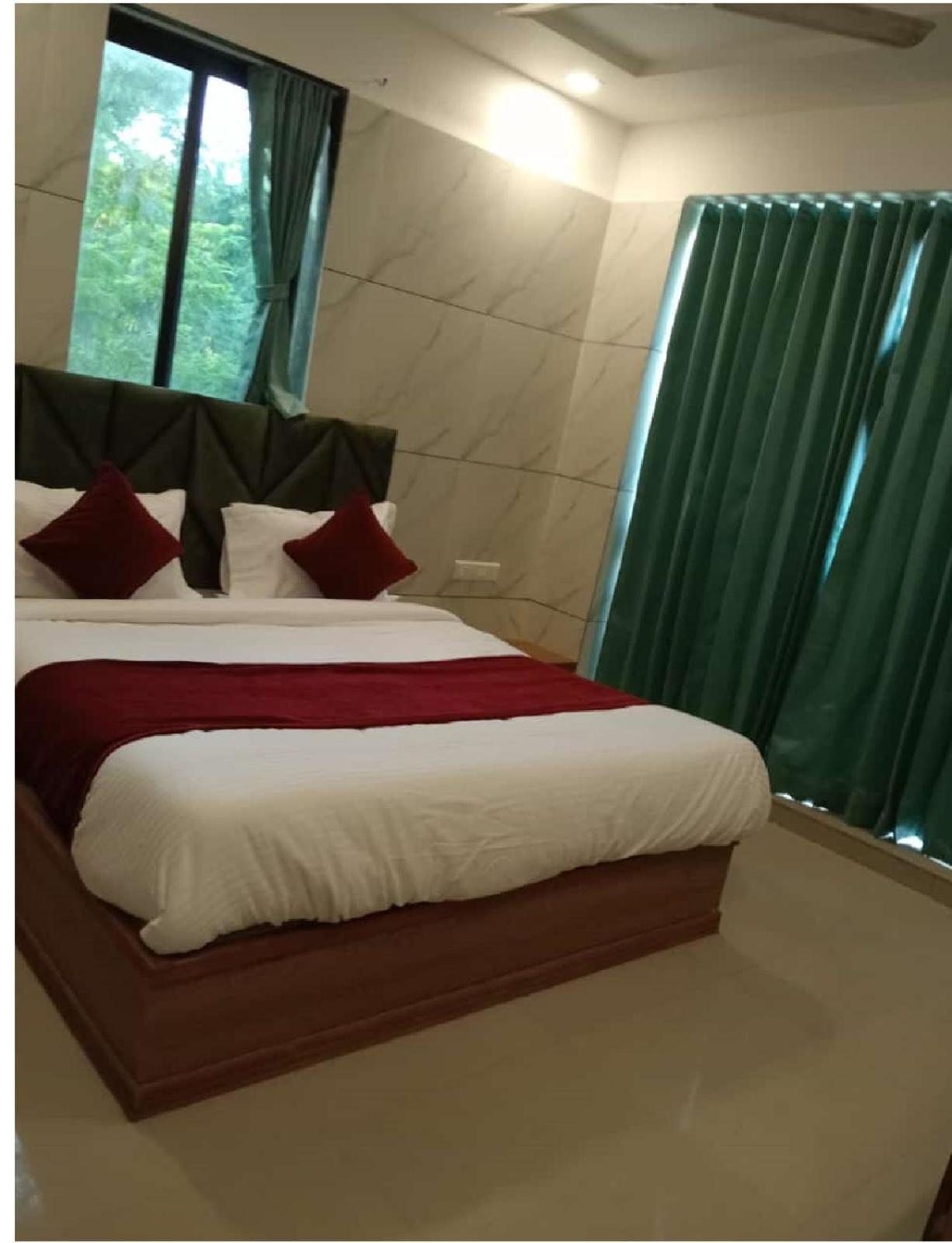 Hotel The Grand Pritam Gandhinagar Dış mekan fotoğraf